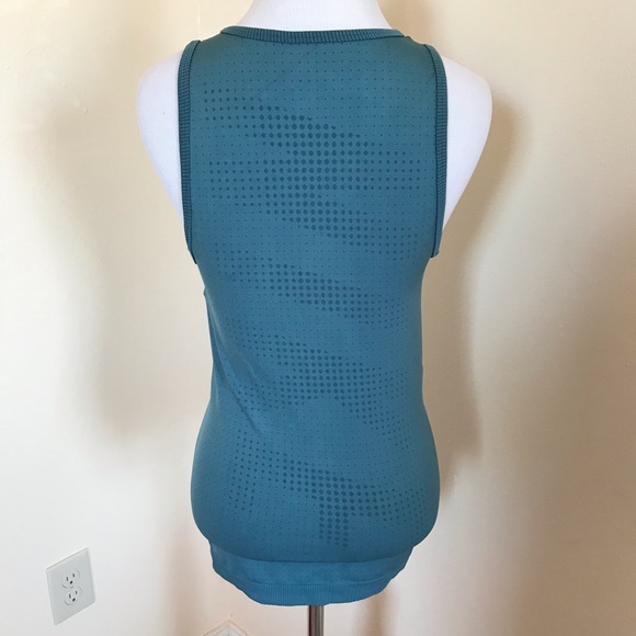 NWT Nike Women’s Training Tank - Picture 4 of 8